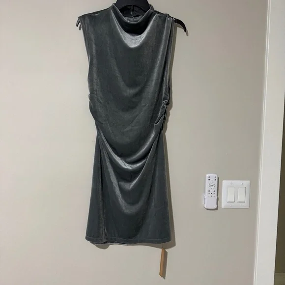 Reformation Alden Knit Dress Silver Velvet NWT Size L is available for  purchase on au PAY Market - Imported Goods Online Store Co.Ltd. | au PAY  Market - Online Shopping Site